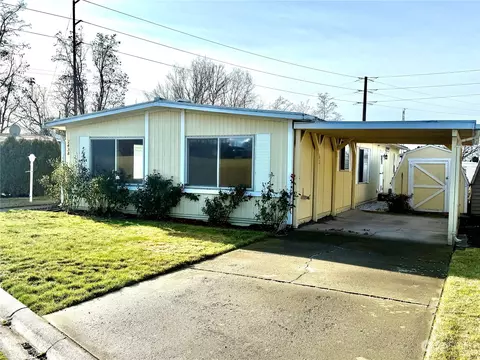 1458 SE Sandpiper Ln, College Place, WA 99324