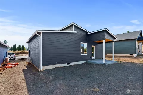 Exterior - 2109 Hawks View Ln, Winlock, WA 98596 photo 2 of 5
