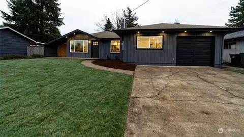 10527 SE 232nd St, Kent, WA 98031