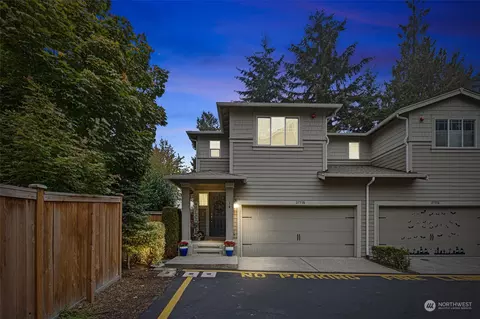 2733 197th Ln SW #A, Lynnwood, WA 98036