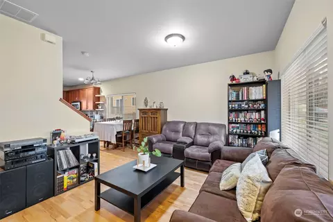 Living - 10407 Holly Dr, Everett, WA 98204 photo 1 of 1