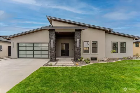 1401 W Lakeside Dr, Moses Lake, WA 98837