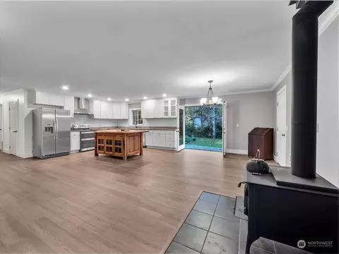 300 E Leffler Loop Rd, Grapeview, WA 98546 photo 4