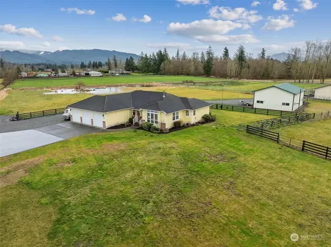 40404 244th Ave SE, Enumclaw, WA 98022