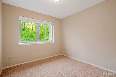 Bedroom - 512 95th Ct SE, Everett, WA 98208 photo 2 of 4