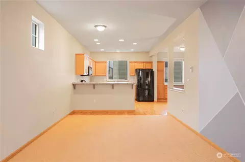 Living - 512 95th Ct SE, Everett, WA 98208 photo 2 of 5