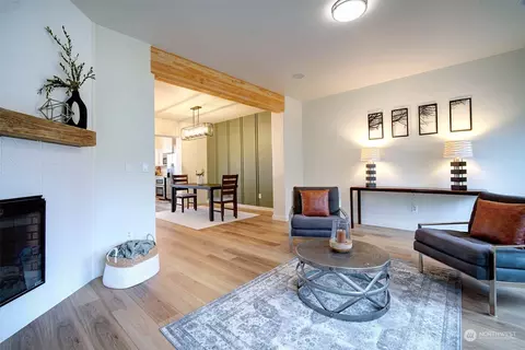 Living - 511 Pilchuck Path, Everett, WA 98201 photo 2 of 2