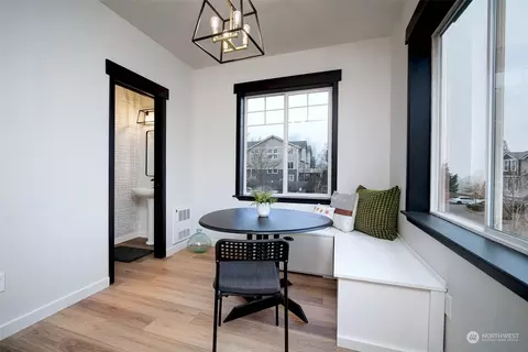 Dining - 511 Pilchuck Path, Everett, WA 98201 photo 2 of 5