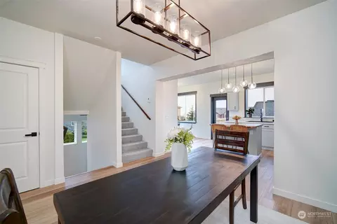 Dining - 511 Pilchuck Path, Everett, WA 98201 photo 5 of 5