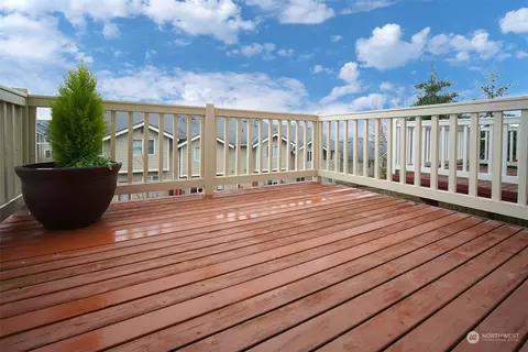 Exterior - 511 Pilchuck Path, Everett, WA 98201 photo 2 of 6
