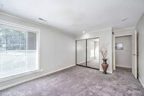 9517 NE 180th St #B-106, Bothell, WA 98011 photo 9