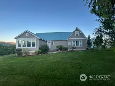 2475 Totem Pole Rd, Manson, WA 98831