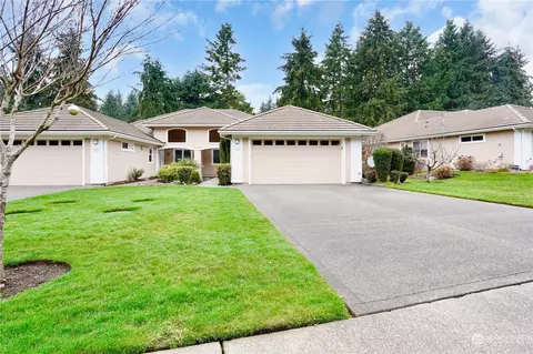 6909 Fairway Ln SE, Olympia, WA 98501