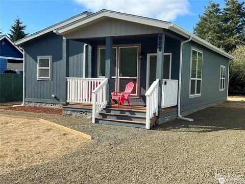 908 Beachcomber Ct SW, Ocean Shores, WA 98569