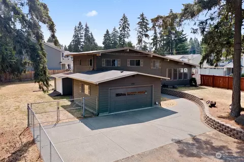 12511 111th Ave E, Puyallup, WA 98374