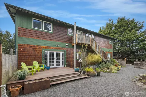 360 Linder St, Friday Harbor, WA 98250