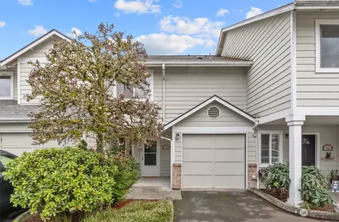 5004 168th St SW #B, Lynnwood, WA 98037