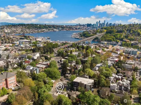 3901 Fremont Ave N #301, Seattle, WA 98103