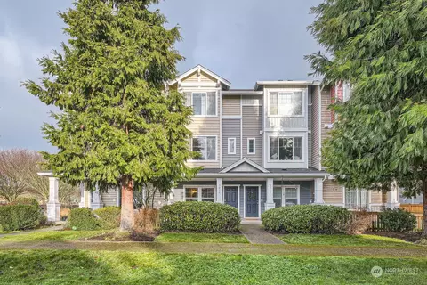 3016 SW Bataan St, Seattle, WA 98126
