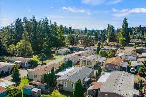 15410 SE 272nd St #67, Kent, WA 98042