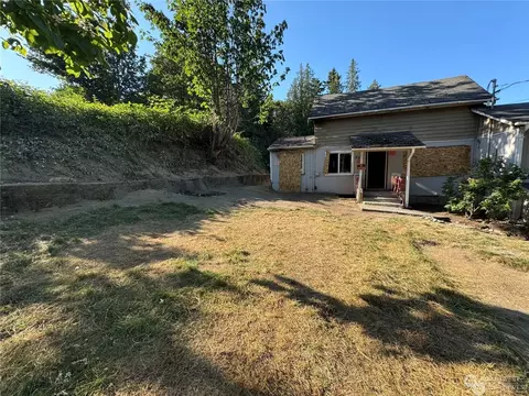 2328 NE Sunset Ln, Bremerton, WA 98310