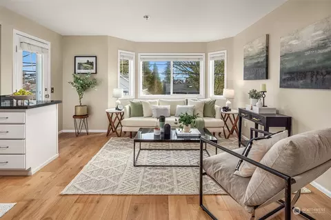 2116 California Ave SW #201, Seattle, WA 98116