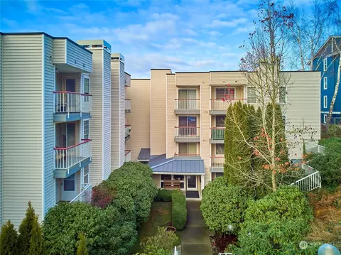 130 NE 95th St #A108, Seattle, WA 98115