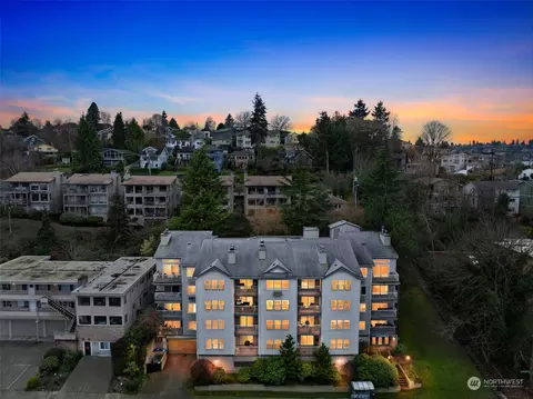 965 W Nickerson St #32, Seattle, WA 98119