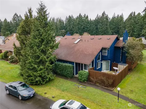 660 Malibu Dr SE, Lacey, WA 98503