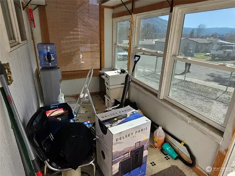 106 3rd St, Riverside, WA 98849 photo 32