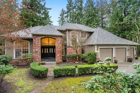 17130 SE 41st St, Bellevue, WA 98008