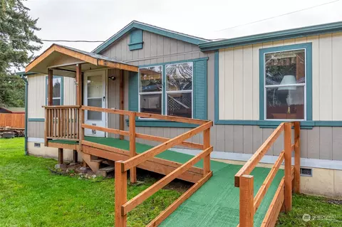 2890 N Oak Harbor Rd #7, Oak Harbor, WA 98277