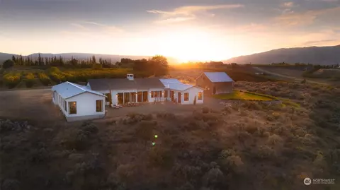 1559 Watson Rd, Naches, WA 98937