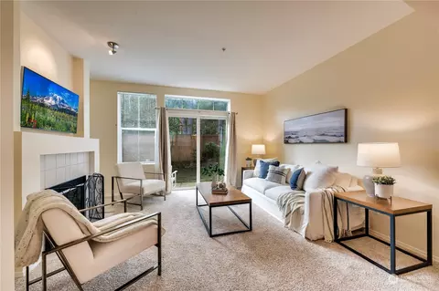 2202 Newport Way NW #20, Issaquah, WA 98027