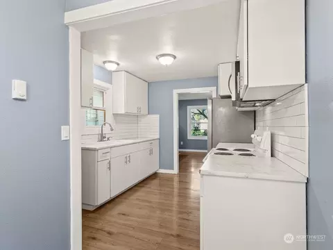 Entry Way - 336 20th Ave, Longview, WA 98632 photo 1 of 1