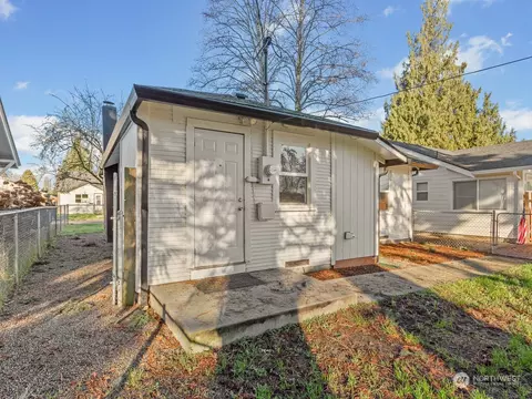 Exterior - 336 20th Ave, Longview, WA 98632 photo 9 of 9