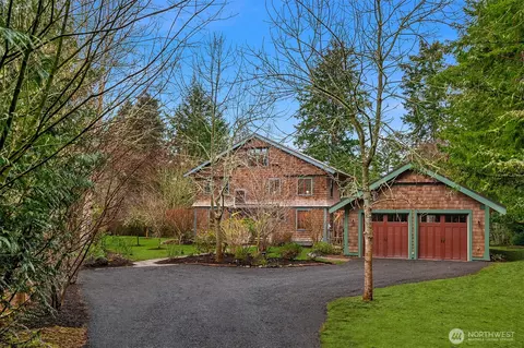 14273 Henderson Rd NE, Bainbridge Island, WA 98110