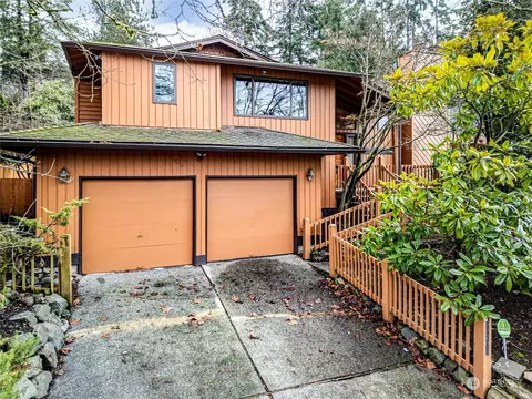 18209 71st Ave W, Lynnwood, WA 98037