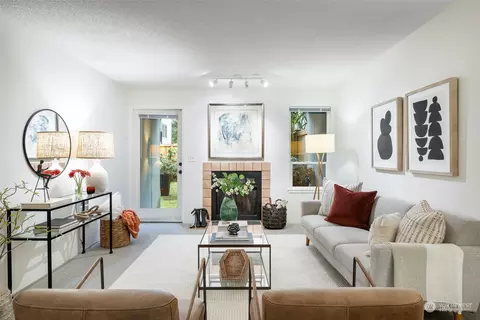 13717 Linden Ave N #114, Seattle, WA 98133