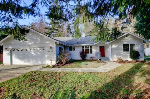 1688 Spur Ln, Oak Harbor, WA 98277