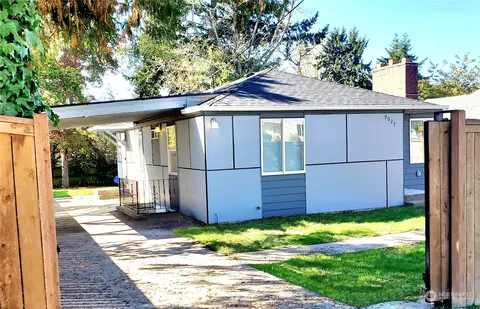 9027 S 37th Ave, Seattle, WA 98118