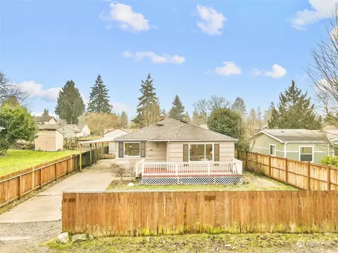 766 113th St S, Tacoma, WA 98444