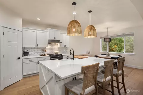 Kitchen - 23106 35th Dr SE, Bothell, WA 98021 photo 1 of 8