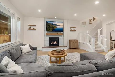 Living - 23106 35th Dr SE, Bothell, WA 98021 photo 5 of 5