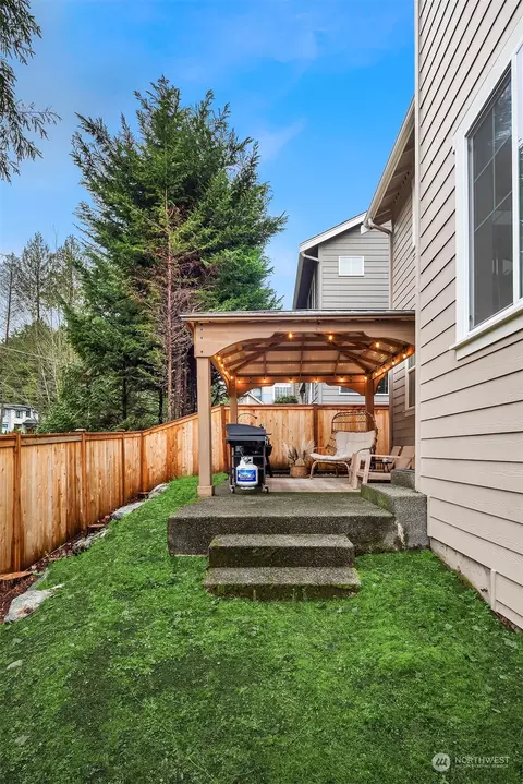 Exterior - 23106 35th Dr SE, Bothell, WA 98021 photo 4 of 4