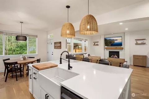 Kitchen - 23106 35th Dr SE, Bothell, WA 98021 photo 4 of 8