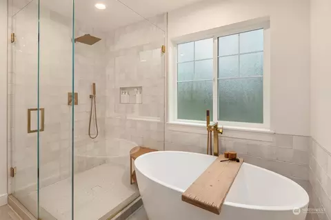Bath - 23106 35th Dr SE, Bothell, WA 98021 photo 4 of 5