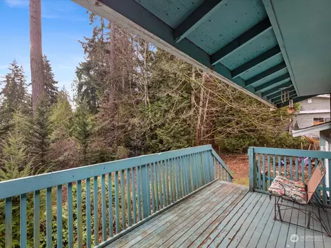Exterior - 124 234th Pl SE, Bothell, WA 98021 photo 4 of 14