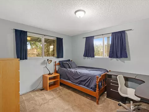 Bedroom - 124 234th Pl SE, Bothell, WA 98021 photo 3 of 6