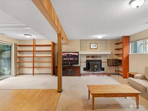 Living - 124 234th Pl SE, Bothell, WA 98021 photo 3 of 4